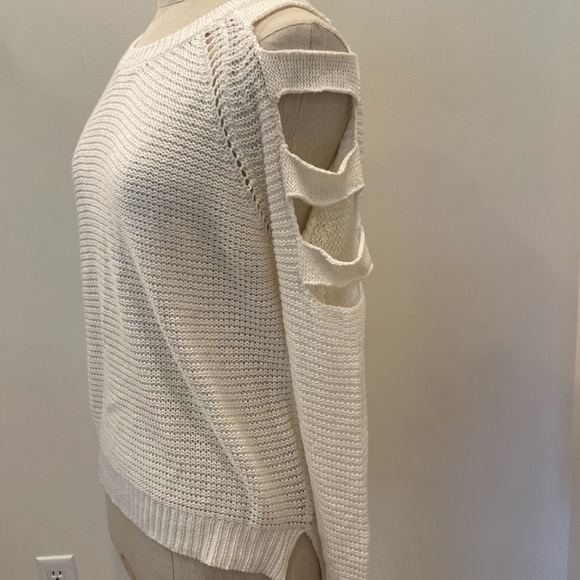 RD Style Womens Long Sleeve White Sweater with Shoulder Arm Cutouts/ Size M - Picture 7 of 16